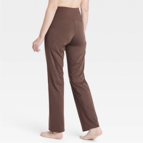 Women's Brushed Sculpt Curvy Pocket Straight Leg Pants from All In Motion - Picture 2 of 6
